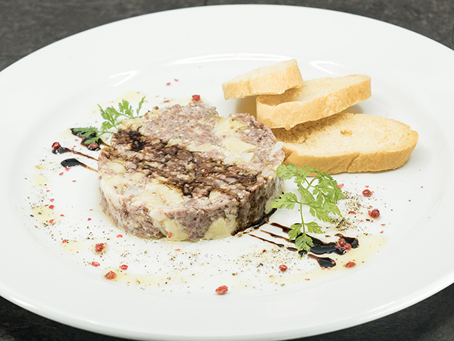 馬肉と焼きナスのタルタル ￥1,650
